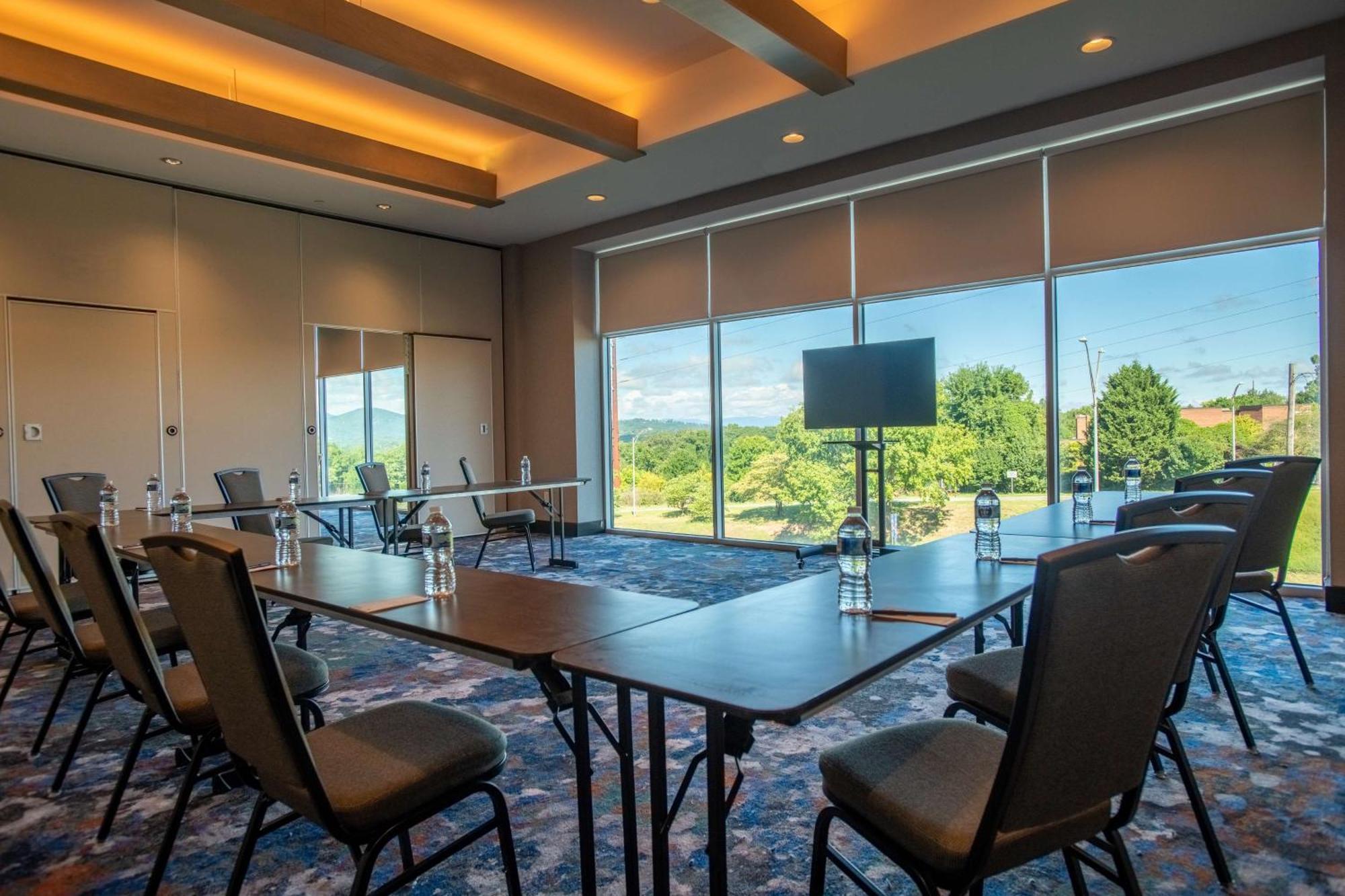 Doubletree By Hilton Asheville Downtown Buitenkant foto
